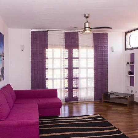 Casa Mayor *